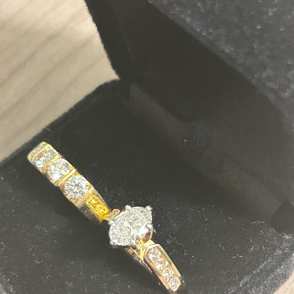 .95 Carat Center Diamond Ring Set.  Natural, Not Lab Grown.  14K Yellow Gold. - Picture 17 of 17